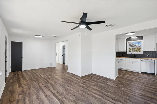 $235,200 | 1301 North Douglas Avenue, Cleburne, TX 76033