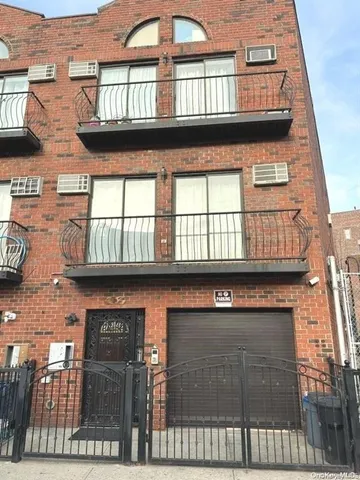 $3,000 | 40-14 60th Street, Unit 2 | Woodside