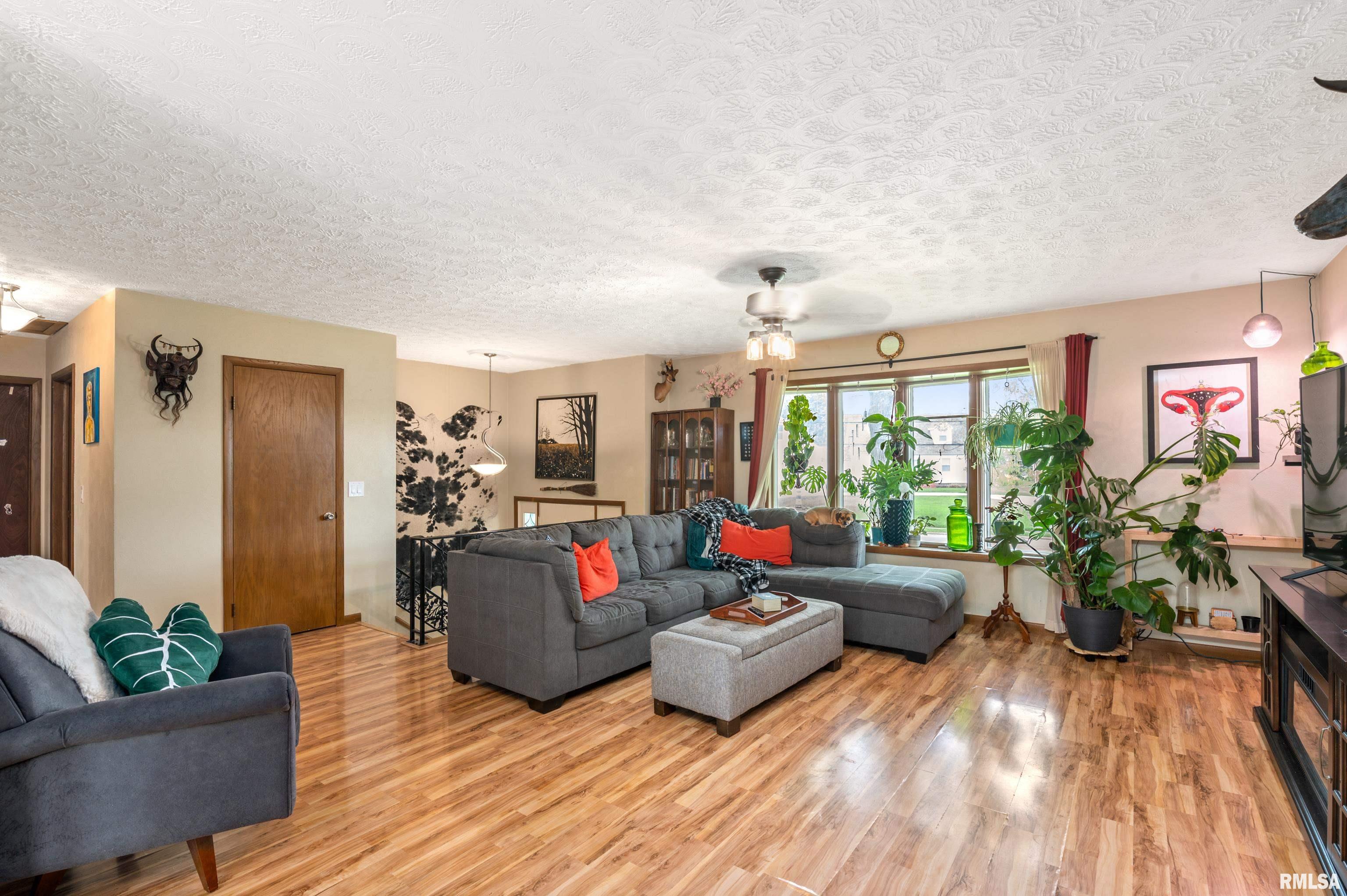 2729 Jersey Ridge Road Davenport, IA 52803 - Photo 11 of 28 Gallery Image 11