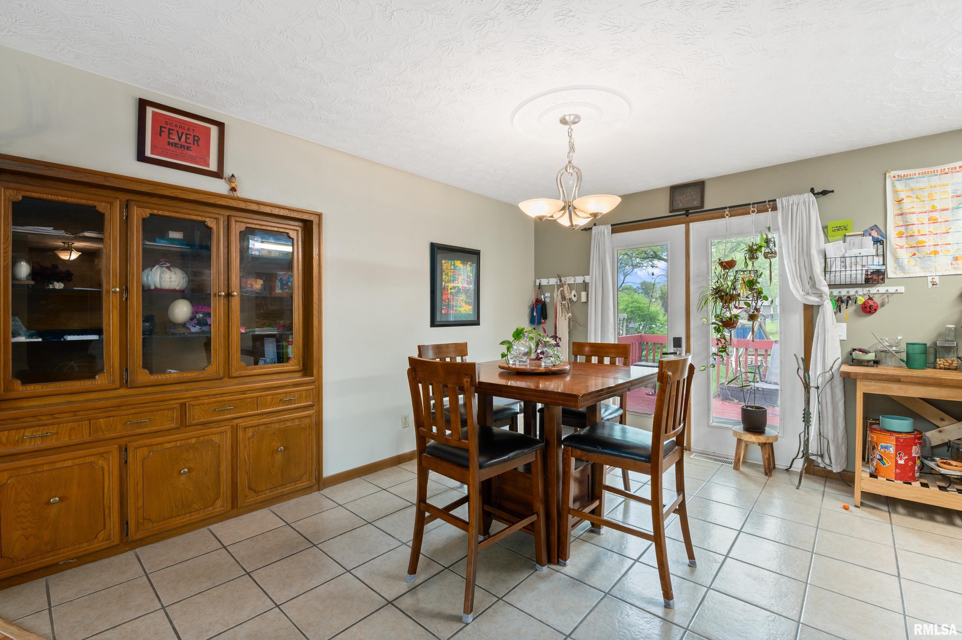 2729 Jersey Ridge Road Davenport, IA 52803 - Photo 12 of 28 Gallery Image 12