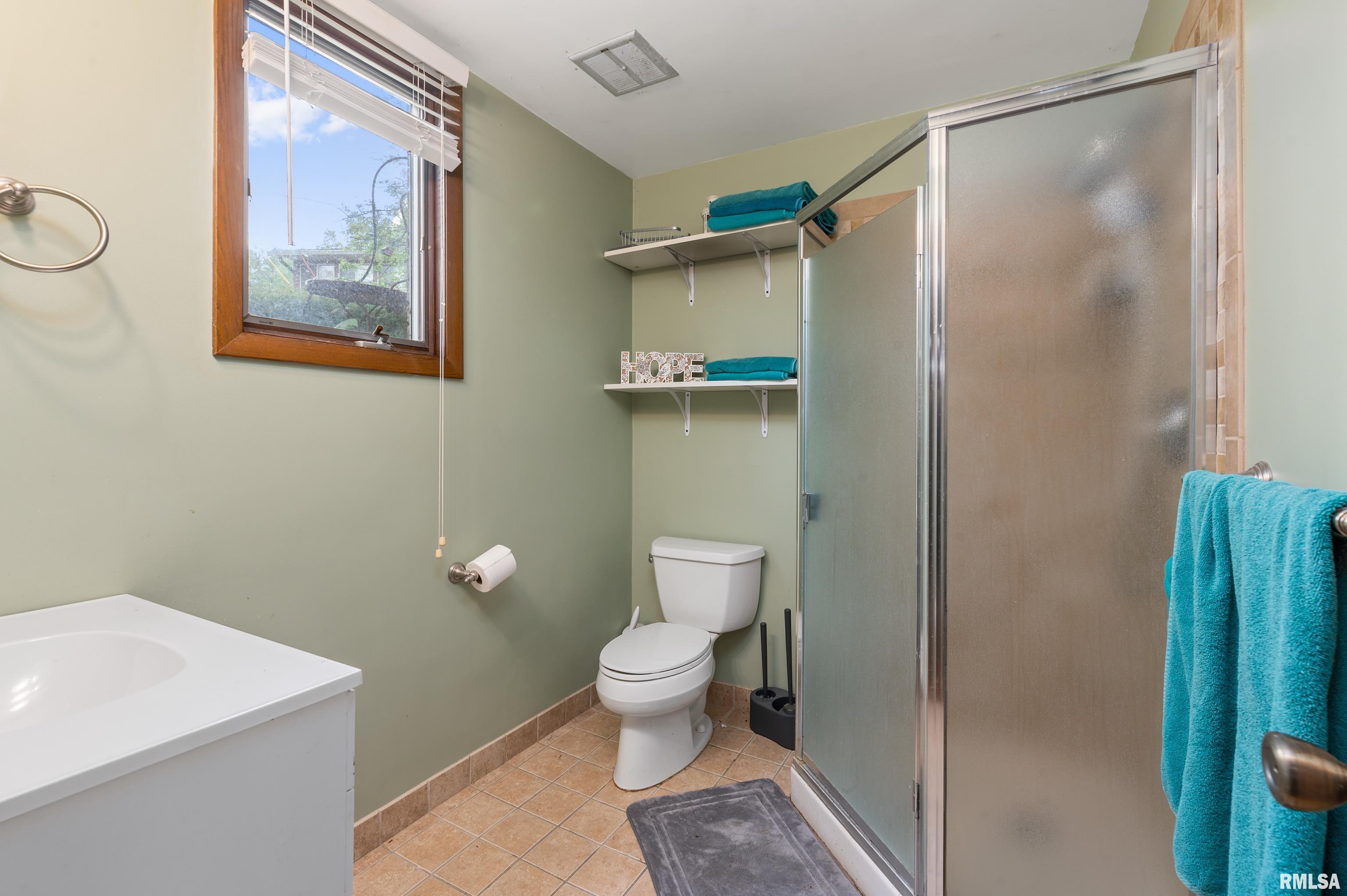 2729 Jersey Ridge Road Davenport, IA 52803 - Photo 26 of 28 Gallery Image 26