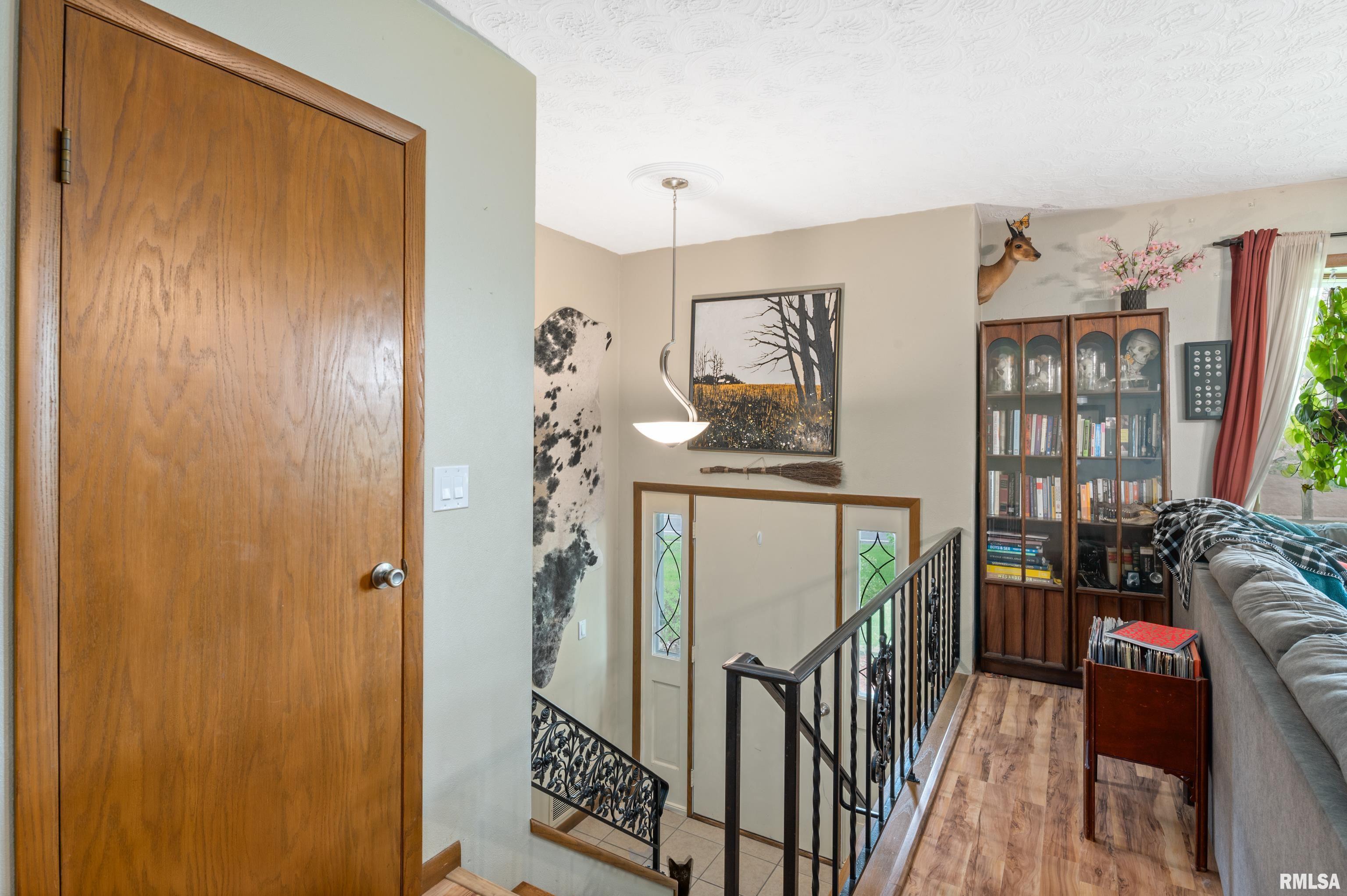 2729 Jersey Ridge Road Davenport, IA 52803 - Photo 9 of 28 Gallery Image 9