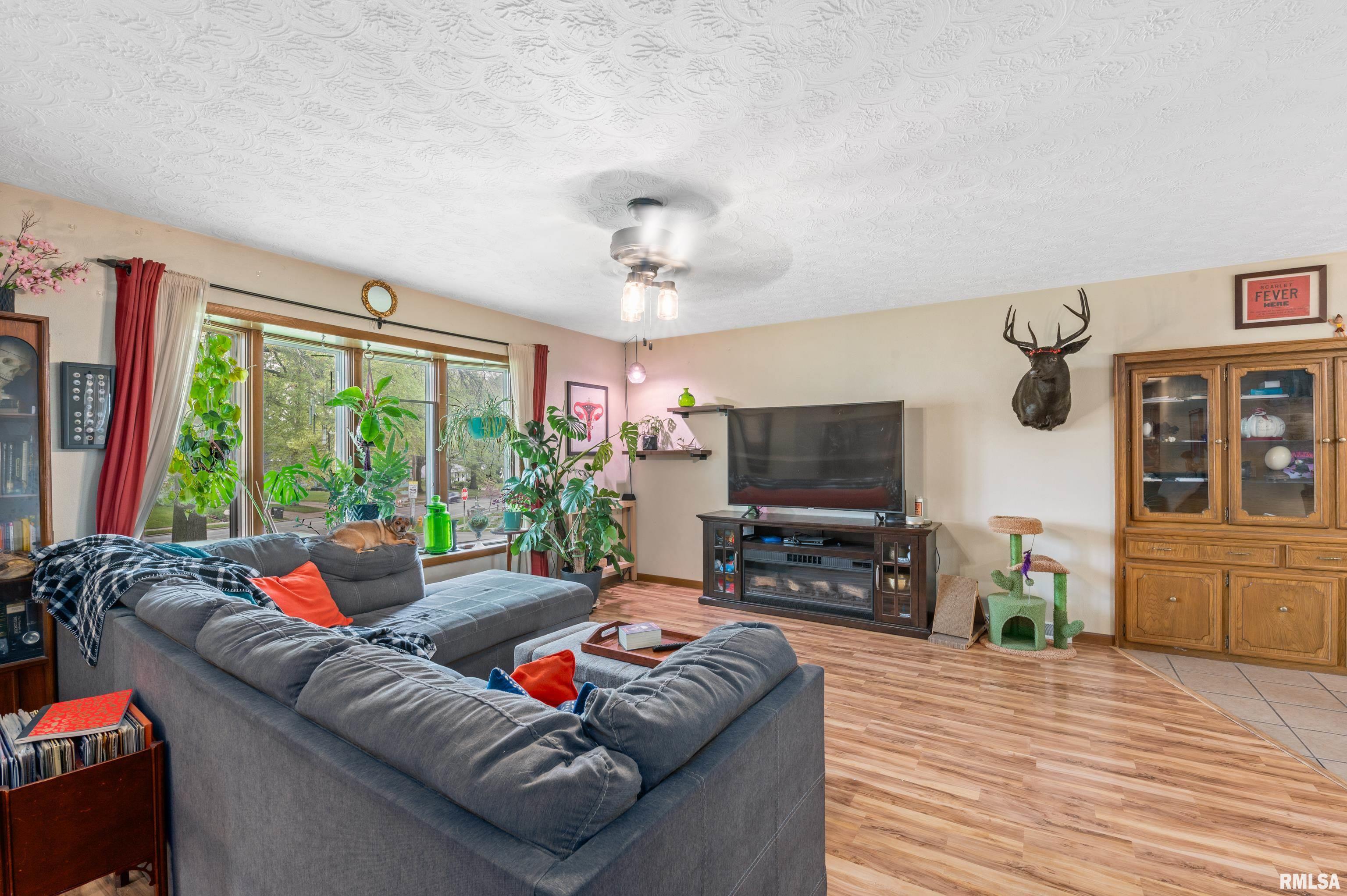 2729 Jersey Ridge Road Davenport, IA 52803 - Photo 10 of 28 Gallery Image 10