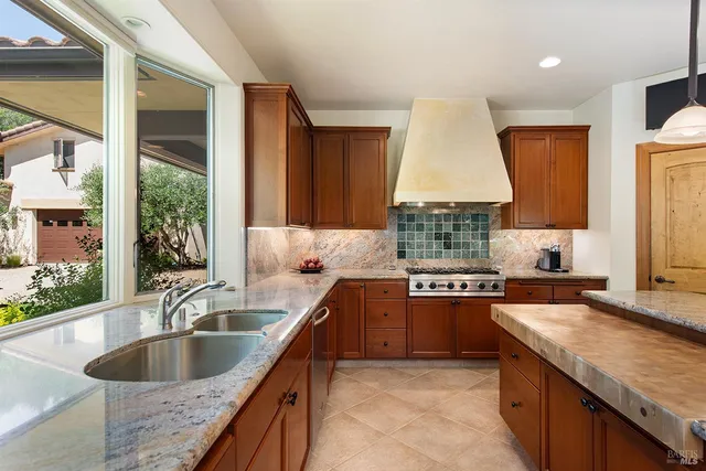 $3,450,000 | 9981 West Dry Creek Road, Healdsburg, CA 95448