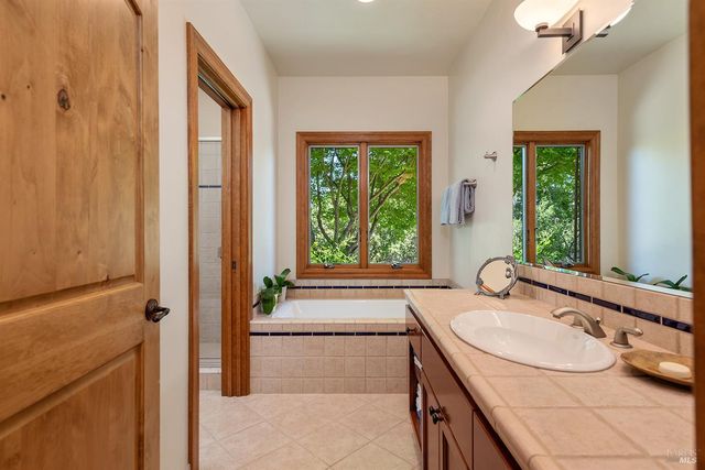 $3,450,000 | 9981 West Dry Creek Road, Healdsburg, CA 95448