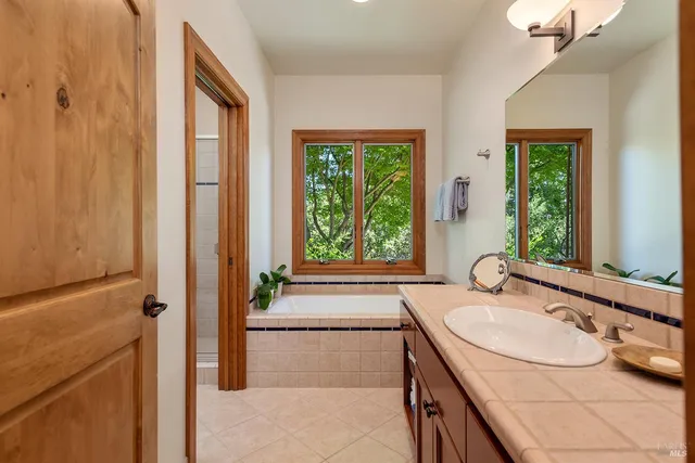 $3,450,000 | 9981 West Dry Creek Road, Healdsburg, CA 95448