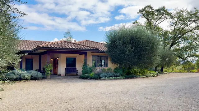 $3,450,000 | 9981 West Dry Creek Road, Healdsburg, CA 95448