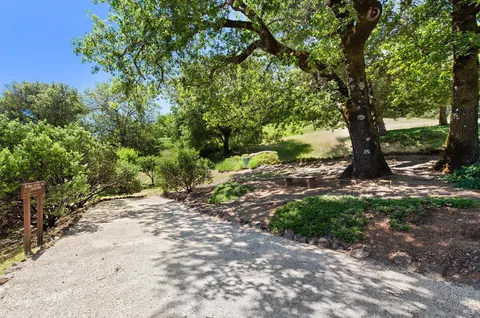 $3,450,000 | 9981 West Dry Creek Road, Healdsburg, CA 95448