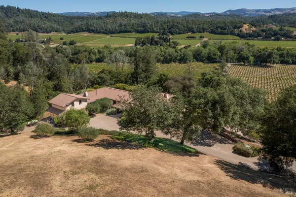 $3,450,000 | 9981 West Dry Creek Road, Healdsburg, CA 95448