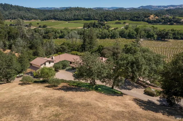 $3,450,000 | 9981 West Dry Creek Road, Healdsburg, CA 95448