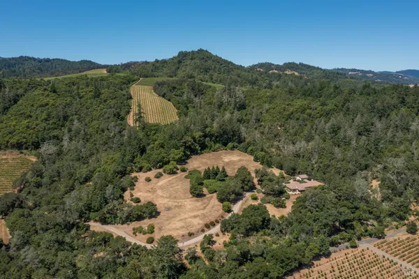 $3,450,000 | 9981 West Dry Creek Road, Healdsburg, CA 95448