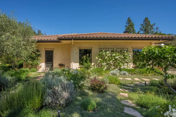 $3,450,000 | 9981 West Dry Creek Road, Healdsburg, CA 95448