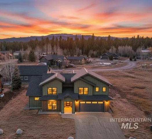 $1,299,000 | 1023 Potts Drive, McCall, ID 83638