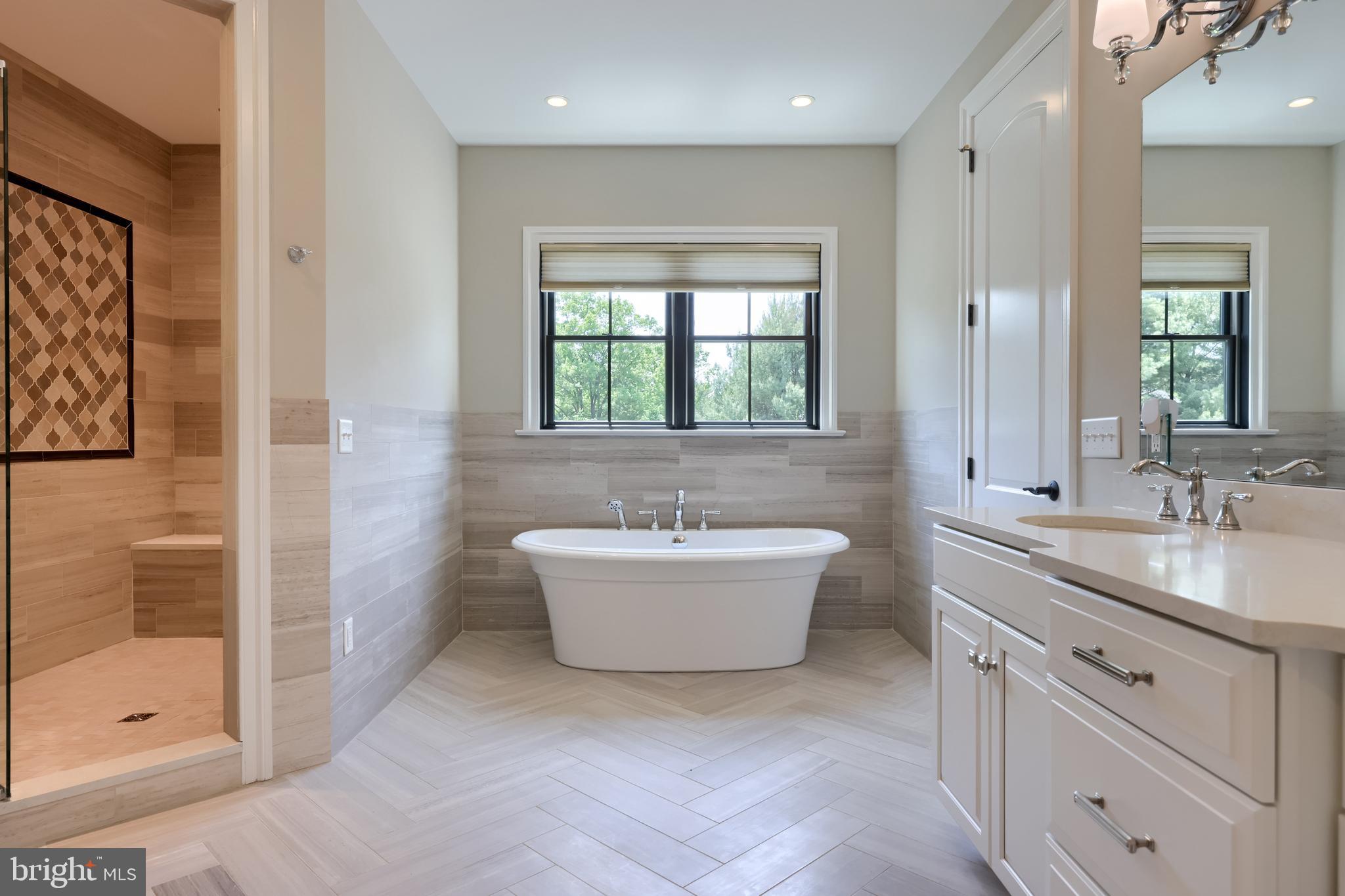 428 Southampton Drive Lititz, PA 17543 - Photo 41 of 60 Primary bathroom