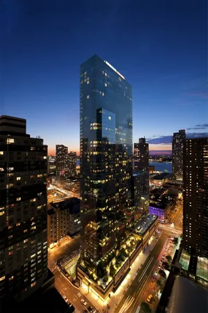 $4,650 | 450 West 42nd Street, Unit 36J | Hell's Kitchen