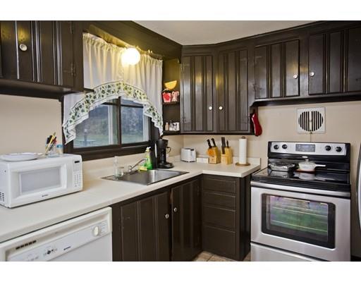 49 Loretta Street Springfield, MA 01118 - Photo 8 of 19 Gallery Image 8