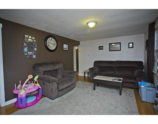 49 Loretta Street Springfield, MA 01118 - Photo 10 of 19 Gallery Image 10