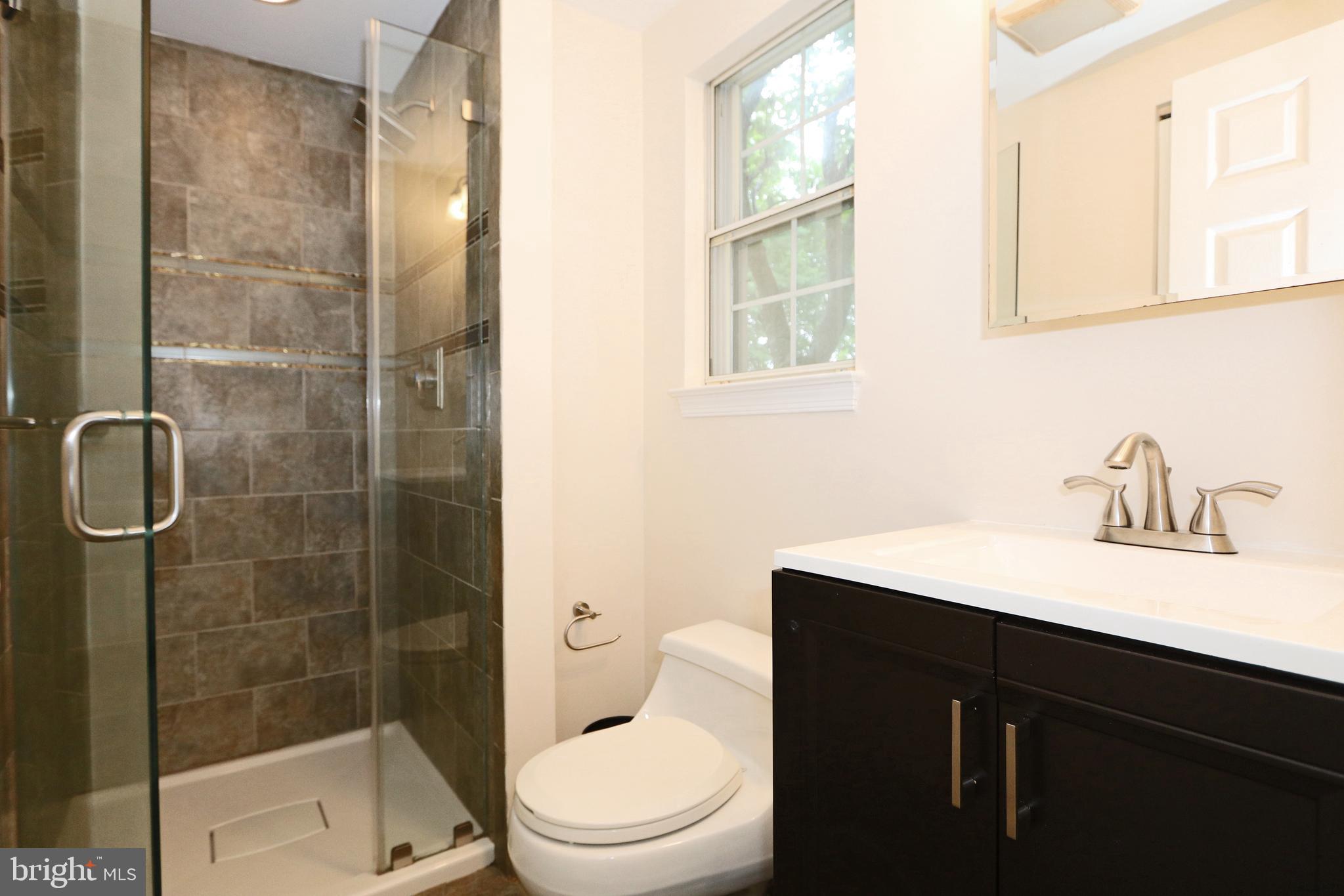 161 Valley Stream Lane Chesterbrook, PA 19087 - Photo 21 of 28 Master Bathroom