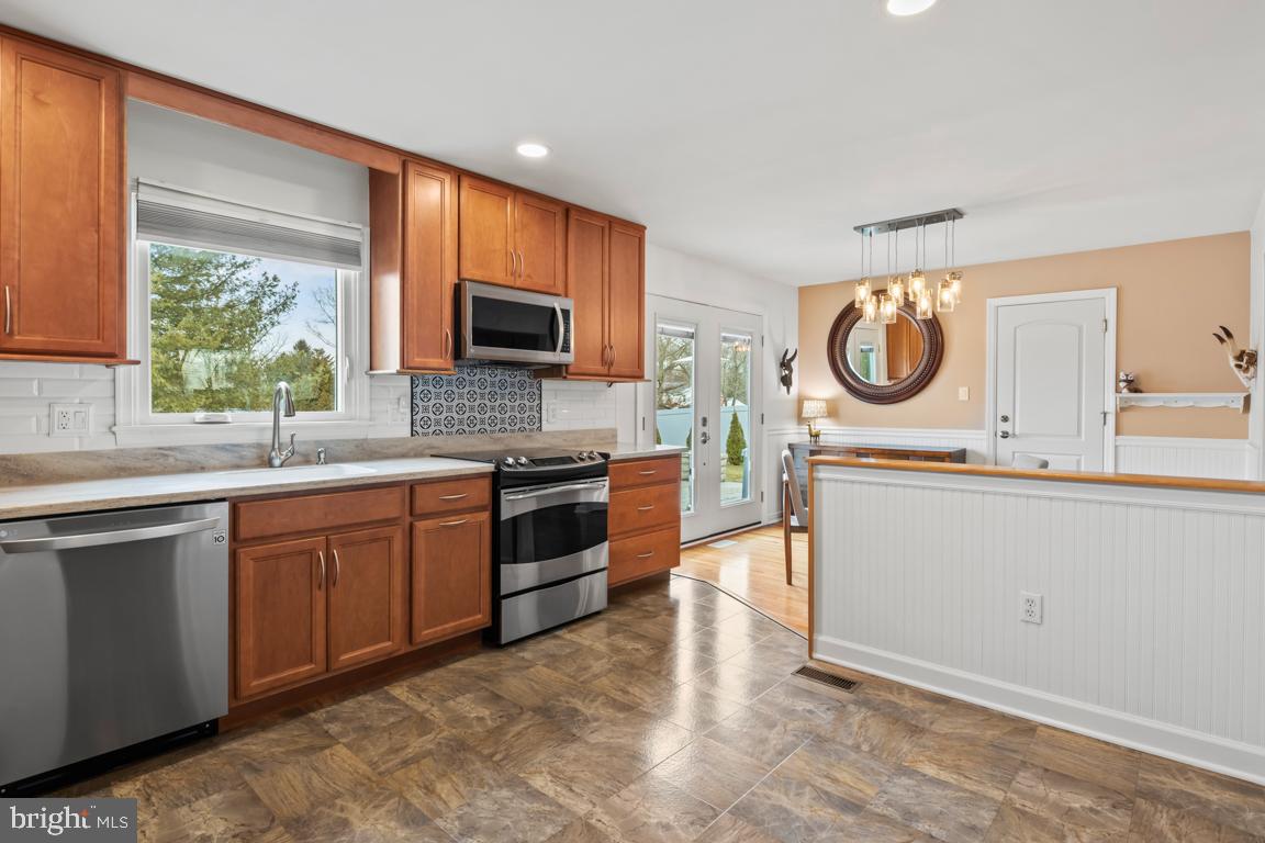 965 Anders Road Lansdale, PA 19446 - Photo 5 of 32