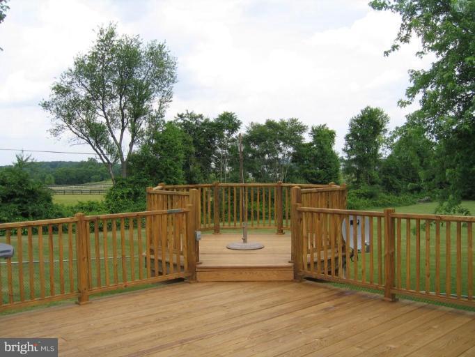 15006 Rolling Ridge Road Haymarket, VA 20169 - Photo 13 of 22 Stunning Custom Deck