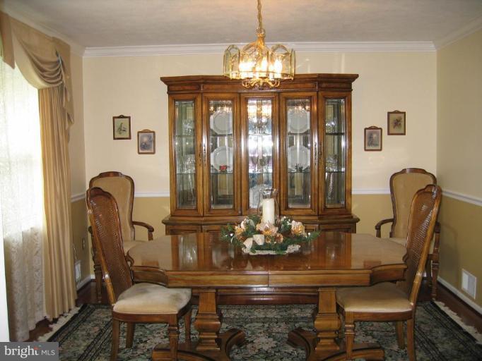15006 Rolling Ridge Road Haymarket, VA 20169 - Photo 3 of 22 Formal dining room
