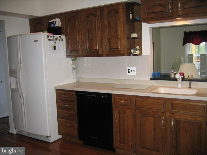 15006 Rolling Ridge Road Haymarket, VA 20169 - Photo 7 of 22 Kitchen #2