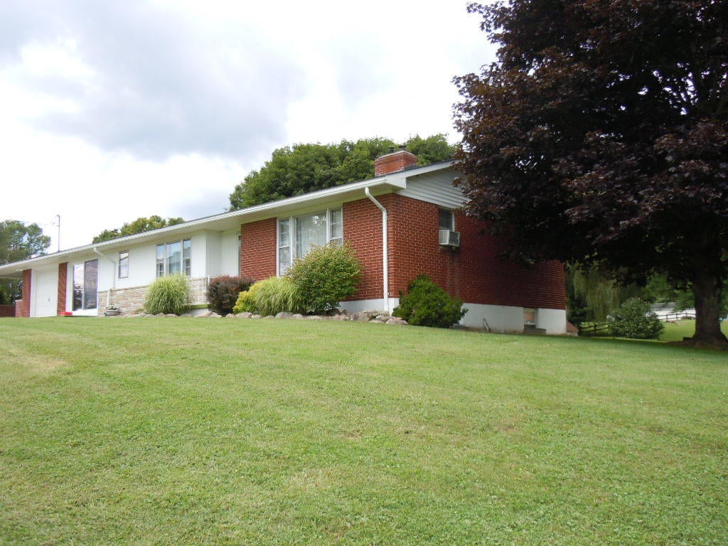 82 Beard Heights Addition Road Buckeye, WV 24924 - Photo 6 of 18 Gallery Image 6