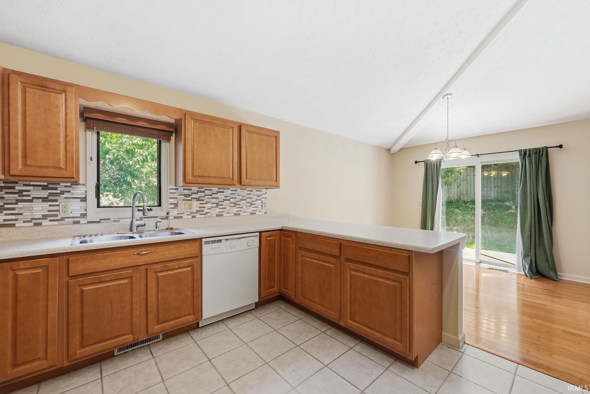 811 Silverwood Road Muncie, IN 47304 - Photo 12 of 29