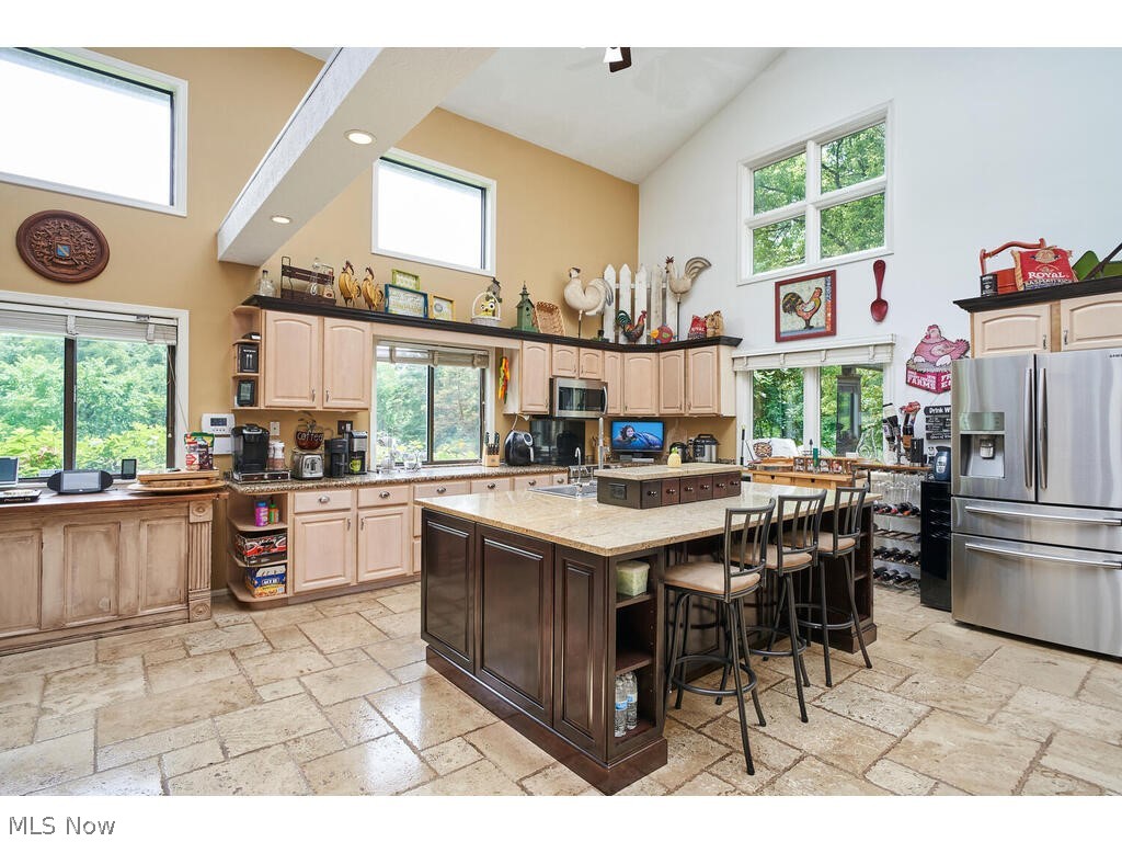 2743 West Bath Road Akron, OH 44333 - Photo 6 of 34 Gallery Image 6