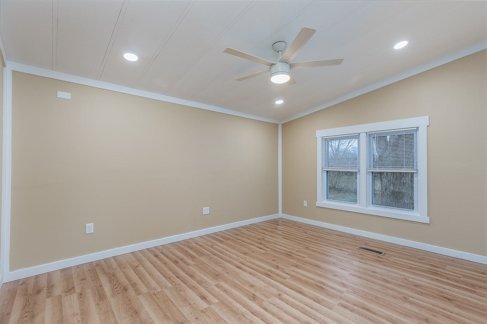 133 South Street Seneca, IL 61360 - Photo 10 of 19