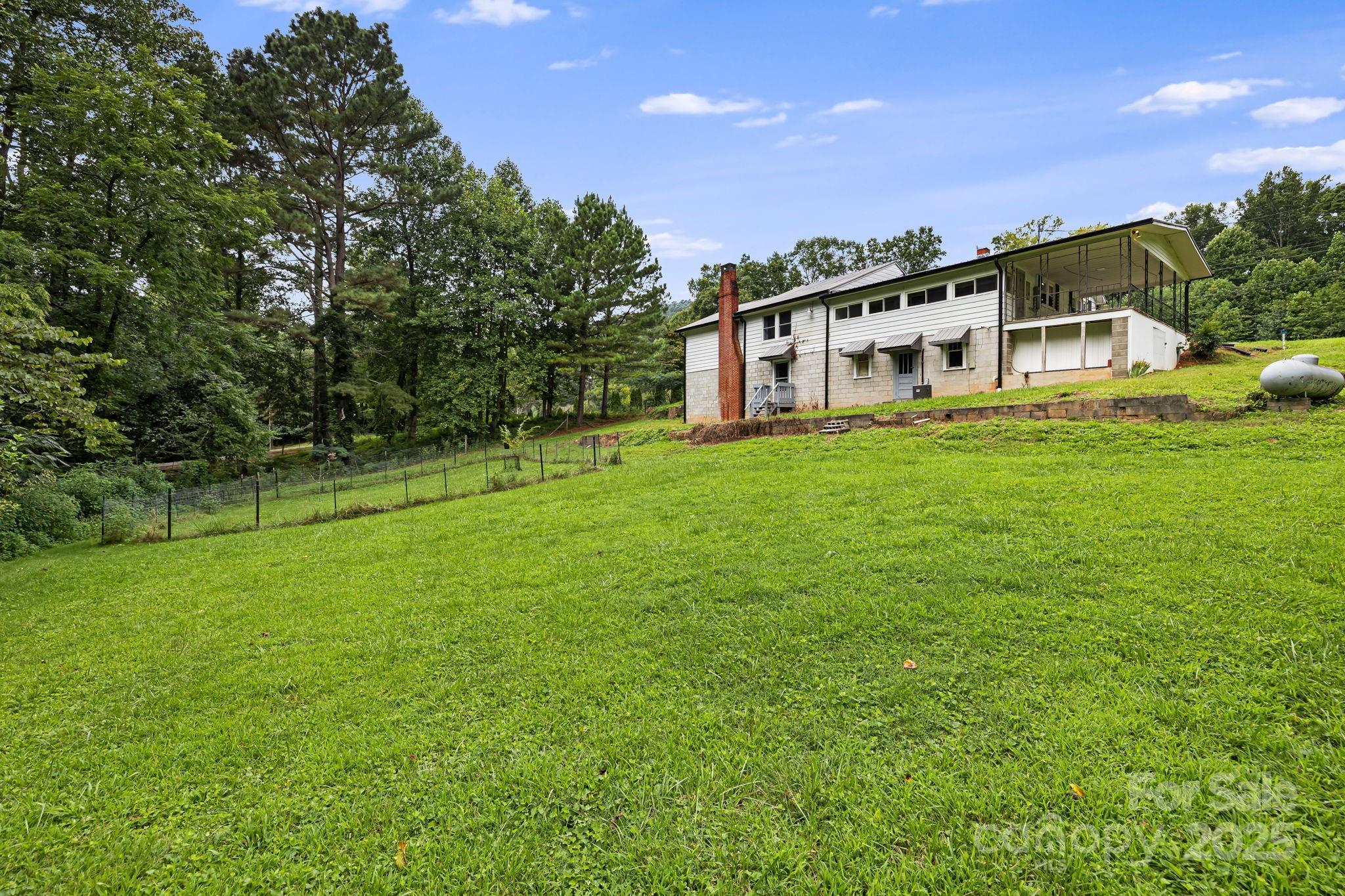 8171 Sugar Hill Road Marion, NC 28752 - Photo 3 of 27