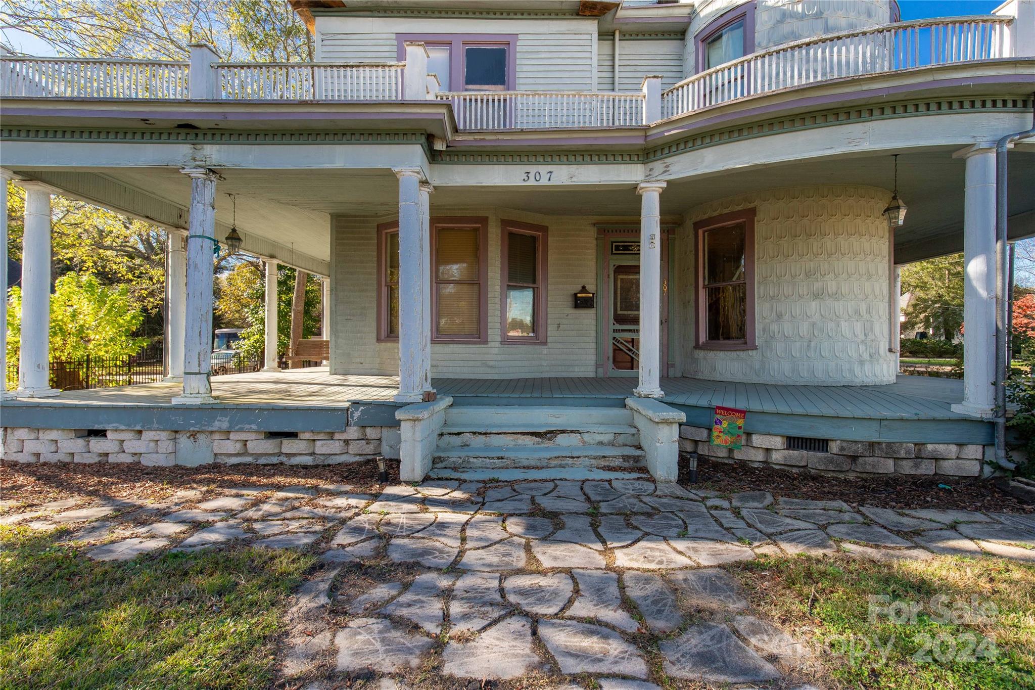 307 Kings Mountain Street Clover, SC 29710 - Photo 4 of 45