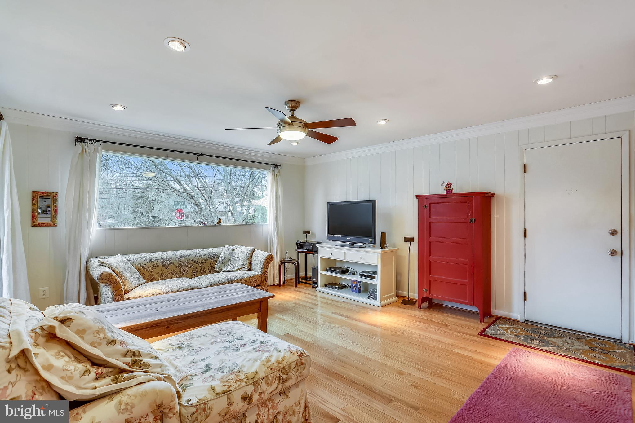 9115 Brierly Road Chevy Chase, MD 20815 - Photo 15 of 51