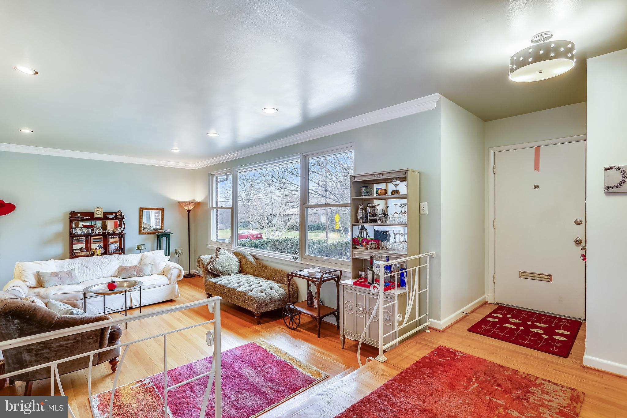 9115 Brierly Road Chevy Chase, MD 20815 - Photo 4 of 51