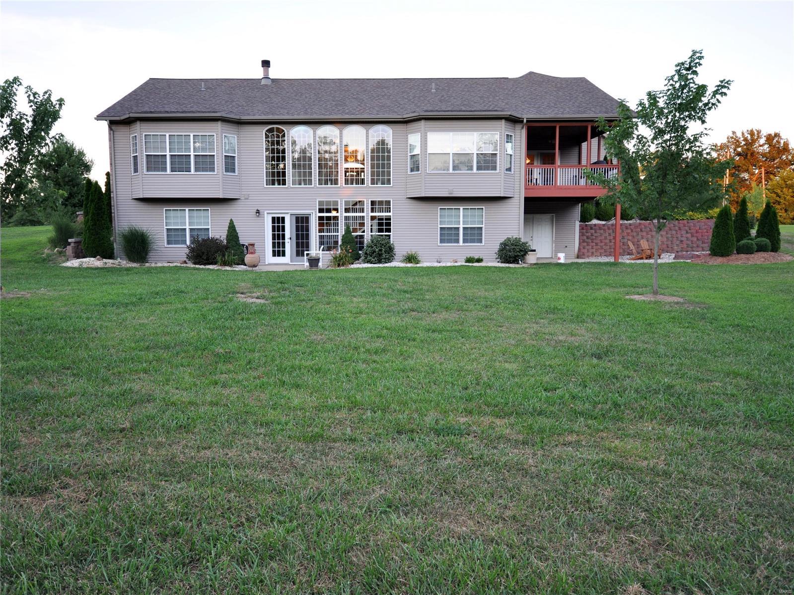 2213 Steinkoenig School Road Highland, IL 62249 - Photo 39 of 47 Gallery Image 39