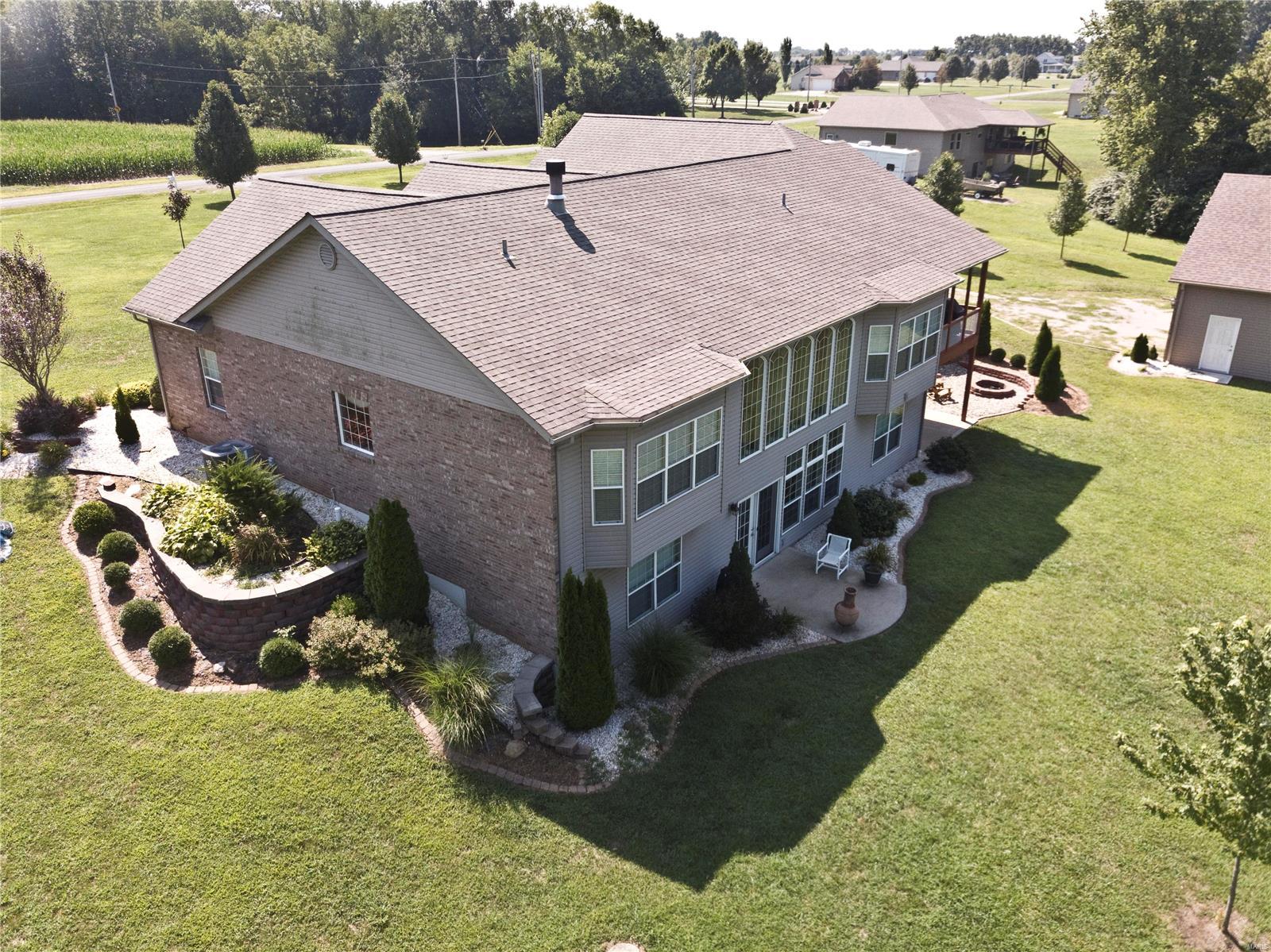 2213 Steinkoenig School Road Highland, IL 62249 - Photo 45 of 47 Gallery Image 45