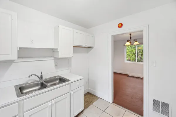 $92,500 | 19250 Charest Street, Detroit, MI 48234