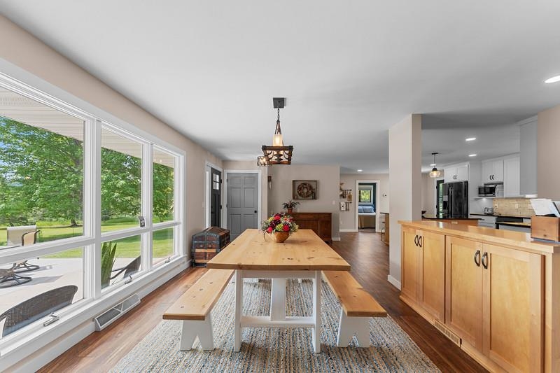 8820 County Rd II Fremont, WI 54940 - Photo 5 of 52