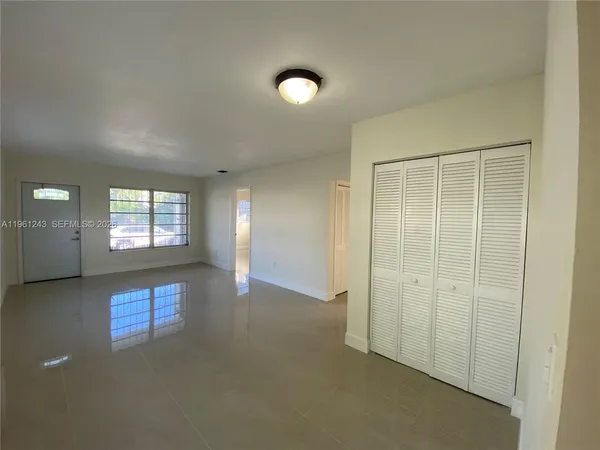 $2,800 | 1158 Southwest 11th Avenue, Unit 1160, Miami, FL 33129