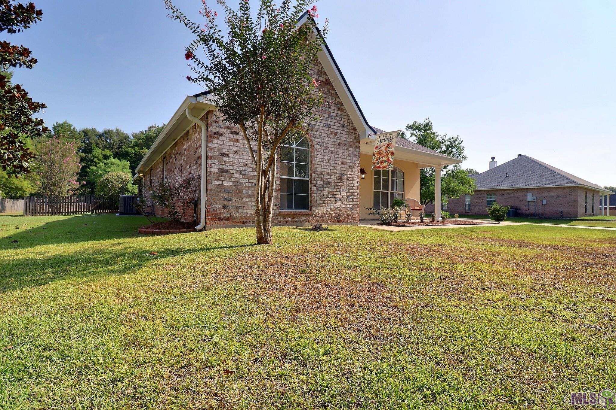 10561 Eagle Crest Road Denham Springs, LA 70726 - Photo 5 of 27 Gallery Image 5