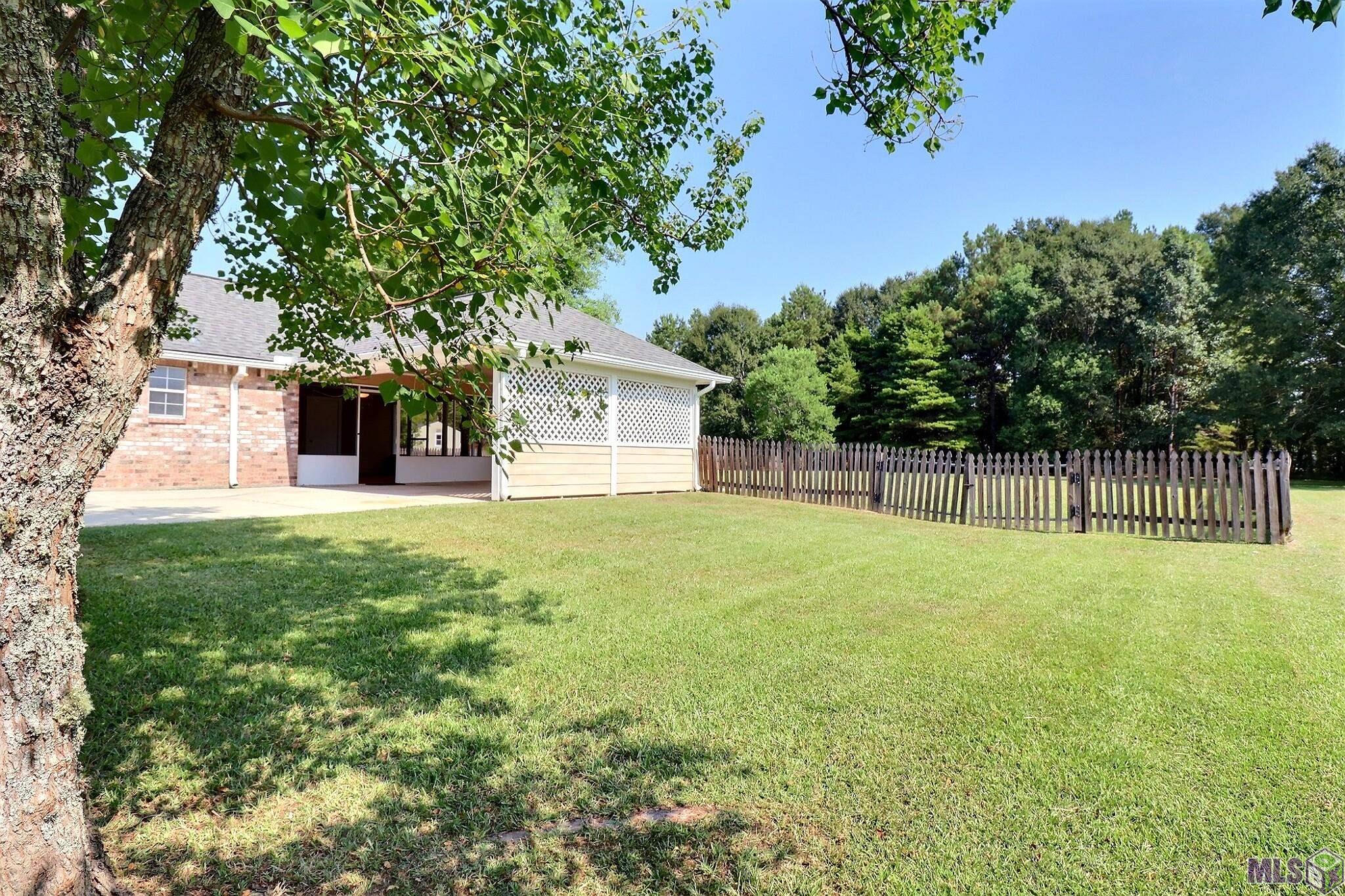 10561 Eagle Crest Road Denham Springs, LA 70726 - Photo 6 of 27 Gallery Image 6