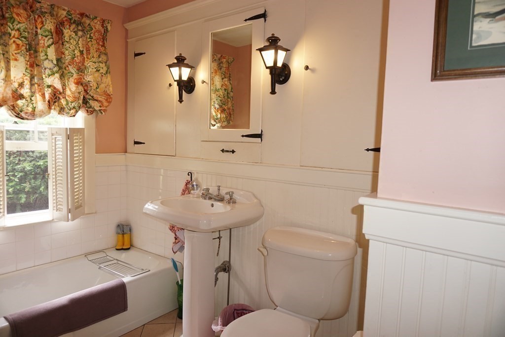 122 Boston Road Chelmsford, MA 01824 - Photo 10 of 29