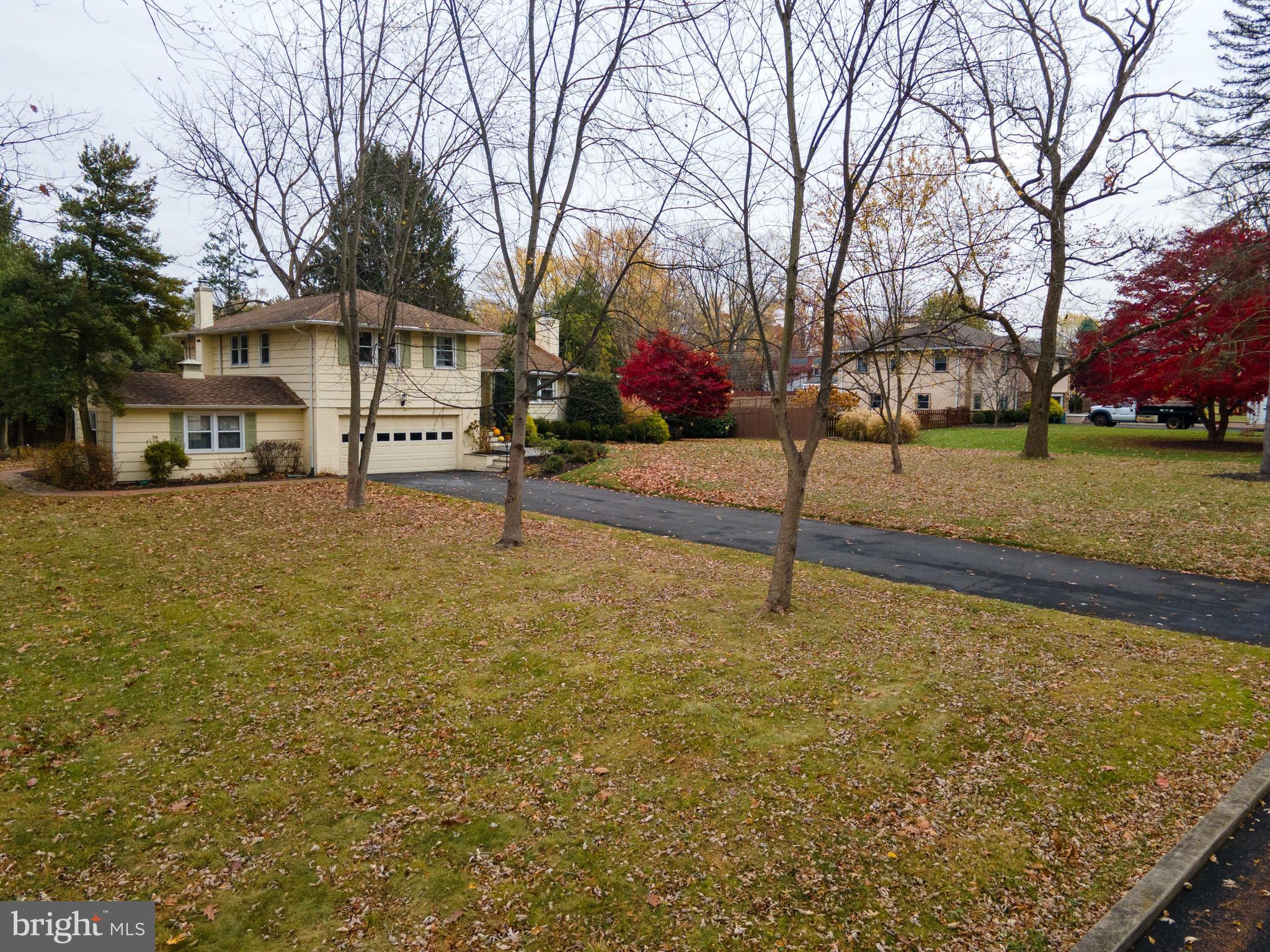 305 Llewellyn Road Ambler, PA 19002 - Photo 2 of 46