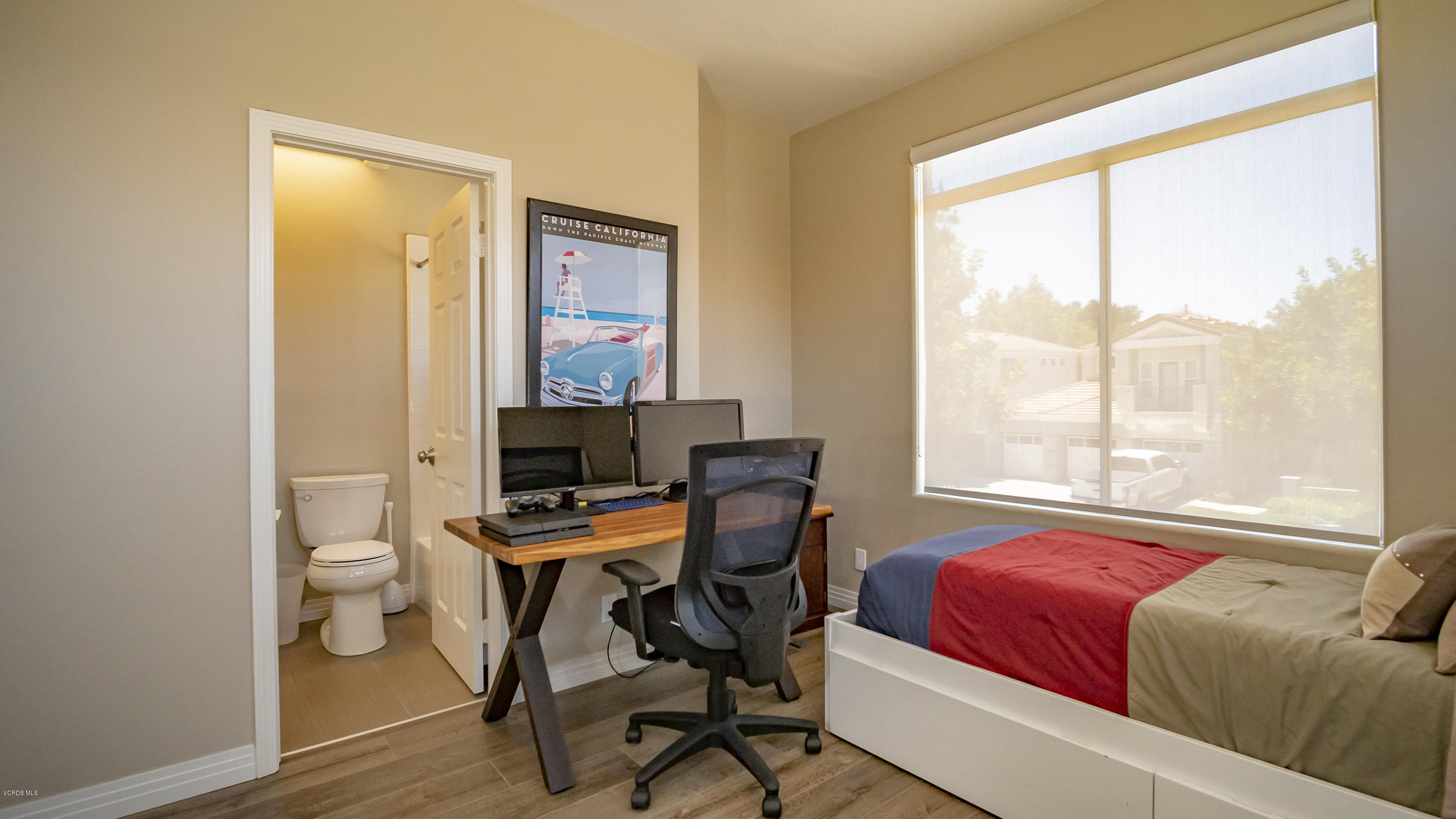 3944 Sunsetridge Road Moorpark, CA 93021 - Photo 14 of 25 a living room with furniture and a window