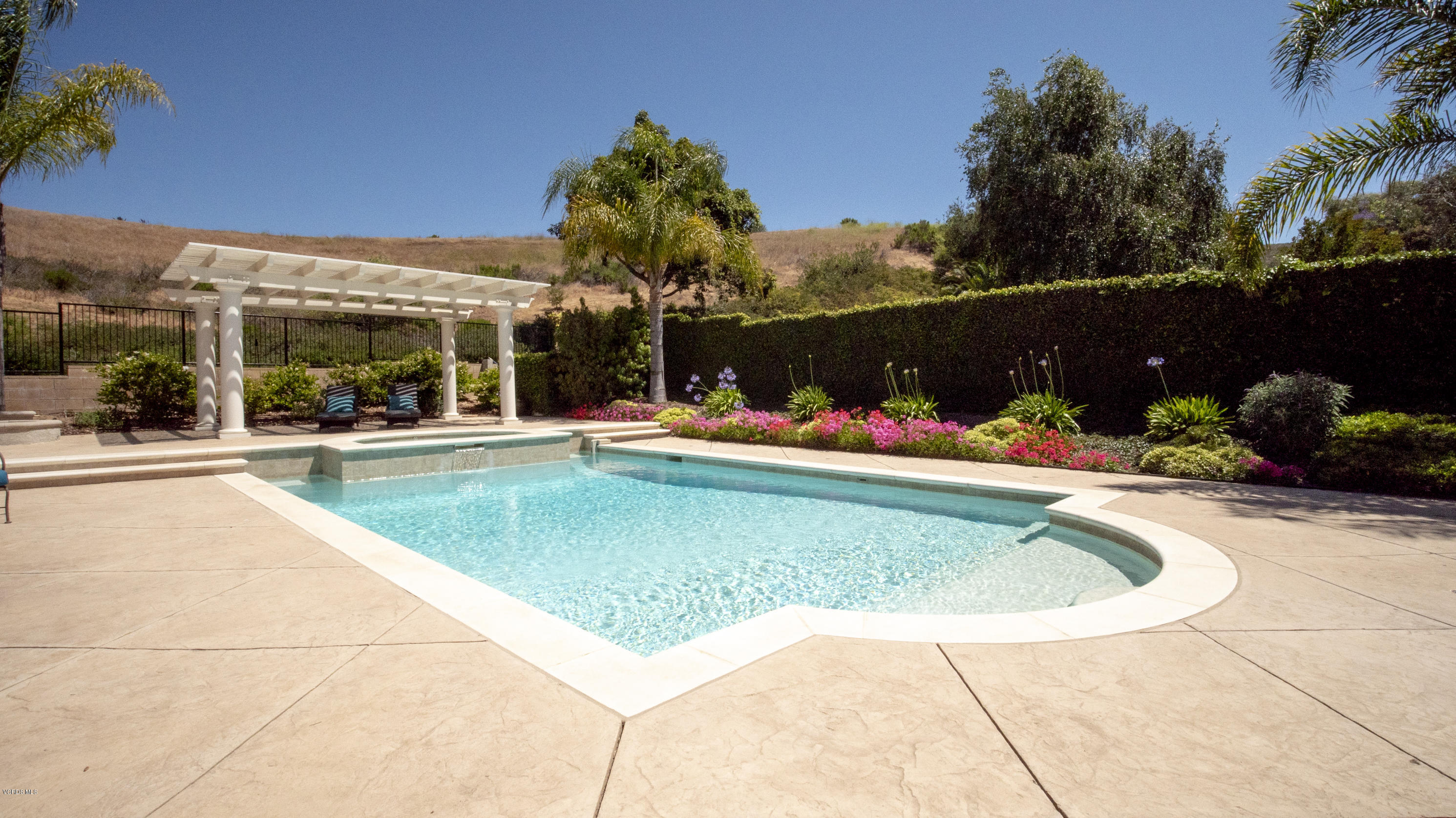3944 Sunsetridge Road Moorpark, CA 93021 - Photo 22 of 25 a view of outdoor space and swimming pool