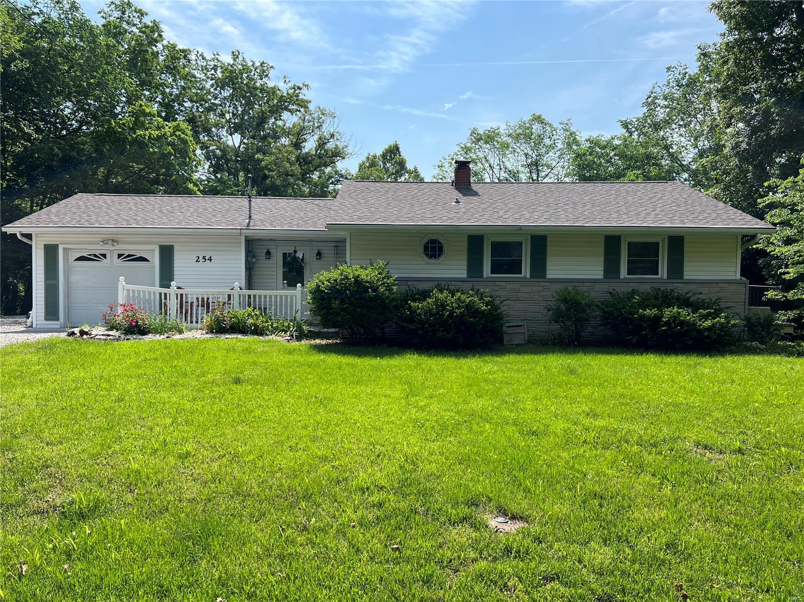 254 Gall Road Columbia, IL 62236 - Photo 1 of 34 Gallery Image 1