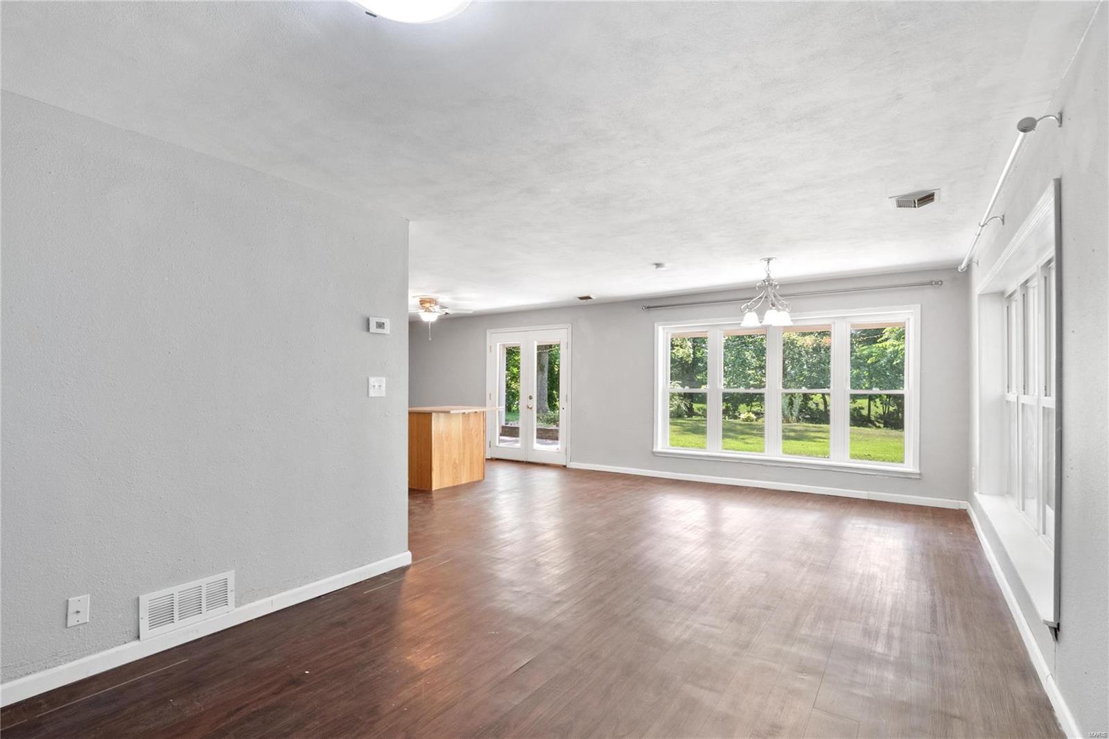 254 Gall Road Columbia, IL 62236 - Photo 19 of 34 Gallery Image 19