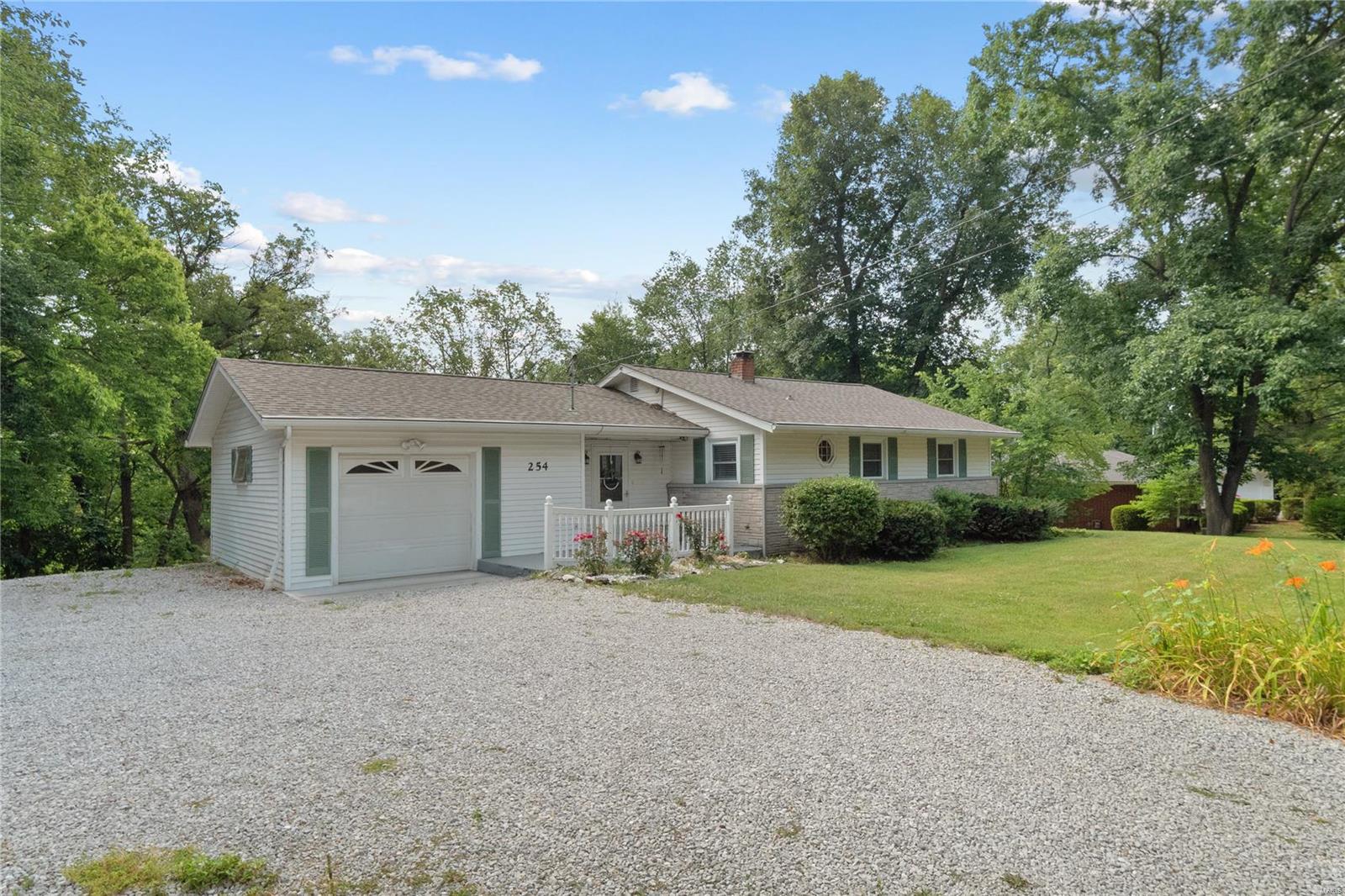 254 Gall Road Columbia, IL 62236 - Photo 3 of 34 Gallery Image 3