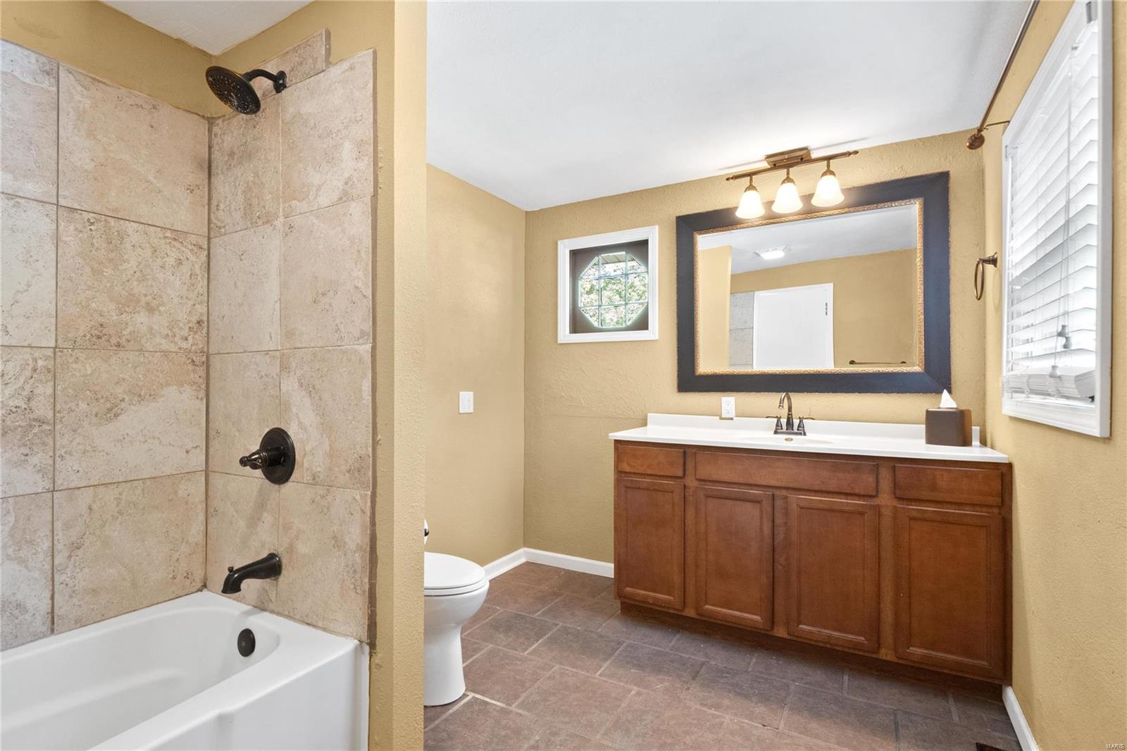 254 Gall Road Columbia, IL 62236 - Photo 10 of 34 Gallery Image 10
