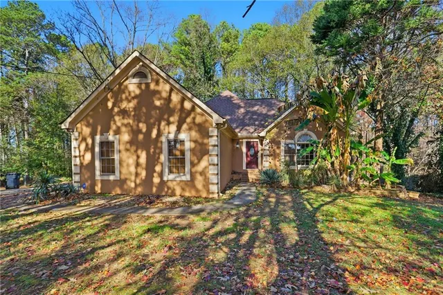 $334,900 | 889 Lakeview Road, Grayson, GA 30017